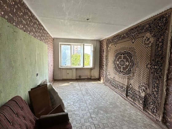 Продам 2 кімнатну секцію Кам'янець-Подільський