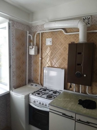 Продам 2 комнатную квартиру в тихом спальном районе - фото 1