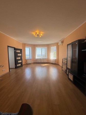 Простора 2 кім.квартира біля моря у новобудові - фото 1