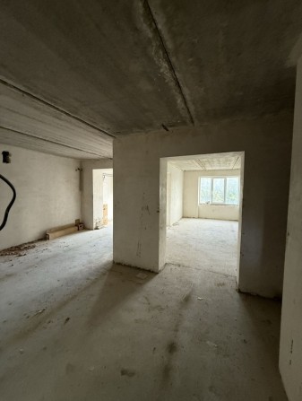 Продам 2 кімнатну квартиру - фото 1