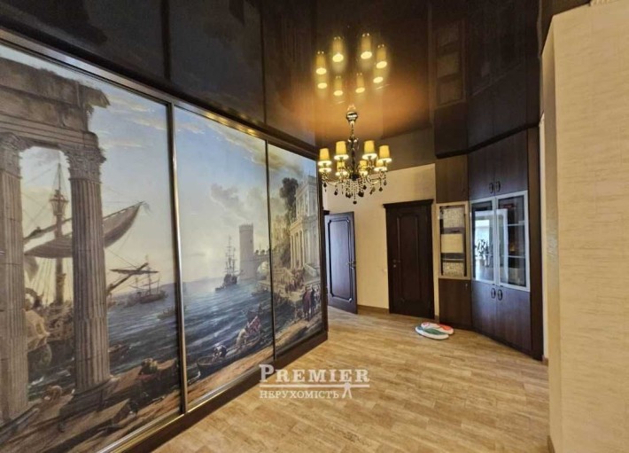 2-кімнатна квартира з ремонтом і меблями, кухня-студія - фото 1