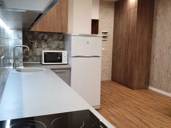 Нова квартира з якісним ремонтом на другому поверсі, сучасний будинок Чорноморськ