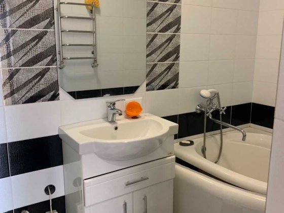 Продаю 3 кімнатну квартиру з автономним  (Ближній Ковельський) Коростень