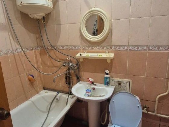 Продам 1-но кімнатну квартиру р-н Київська
Загальна площа 36,7 Коростень