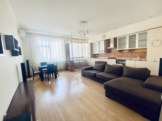 Сучасна квартира з індивідуальним опаленням і сауною! Черноморск