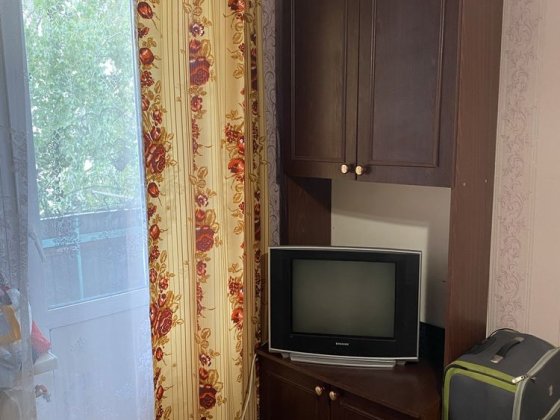 Продам квартиру гостинного типу Конотоп