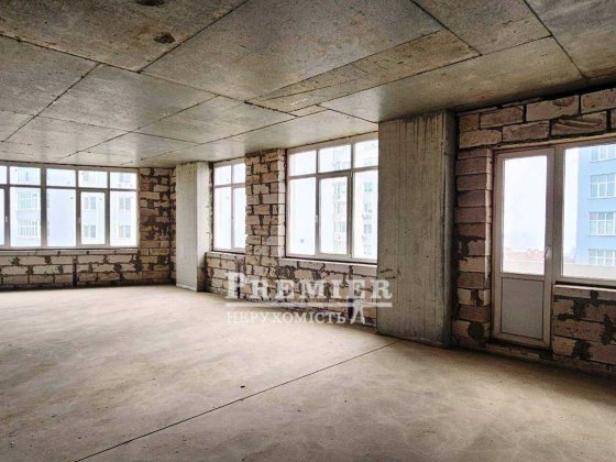 У продажу 3 кімн. квартира, вільне планування Черноморск