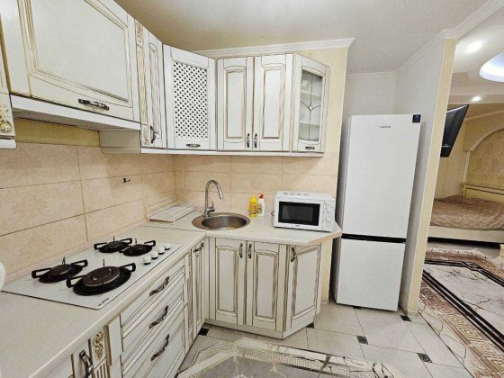 У продажу велика квартира в морському квадраті,низький поверх! Черноморск