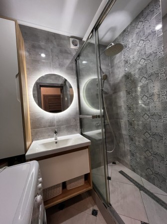 Продається простора 3х кім. Квартира зі свіжим ремонтом - фото 1