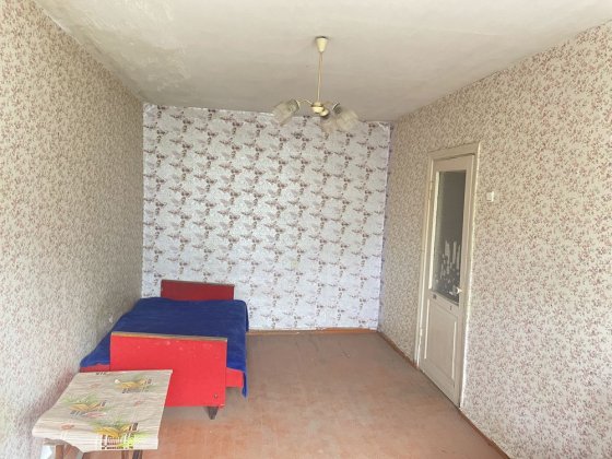 ПРОДАМ однокімнатну квартиру у центрі м.Лозова МОЖЛИВИЙ ТОРГ Лозовая