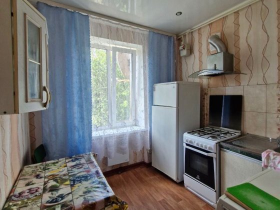 2 кімнатна в центрі міста автономне опалення Лубны