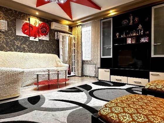 Простора 2-кімнатна квартира з євроремонт! Лозова