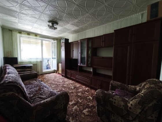 Продаж 3к квартири Лозовая