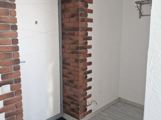 Продам однокомнатную квартиру на 5мк. Лозовая