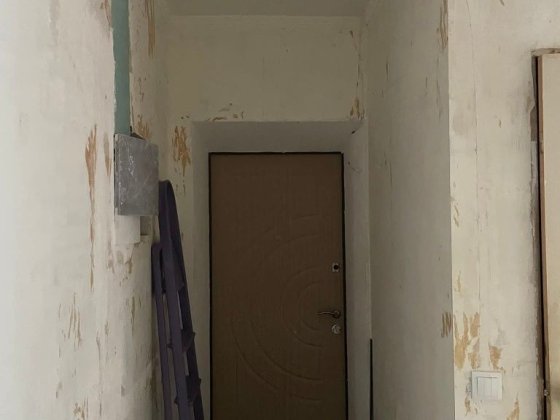 Продам 2х комн квартира Лозова