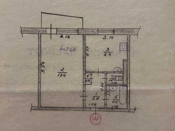 Продам хорошу квартиру, теплу, з гарним розташуванням Лозовая
