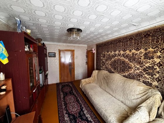 Продам 3х кімнатну квартиру. Марганець