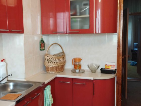 Продам 3-ри кімнатну квартиру Лозова