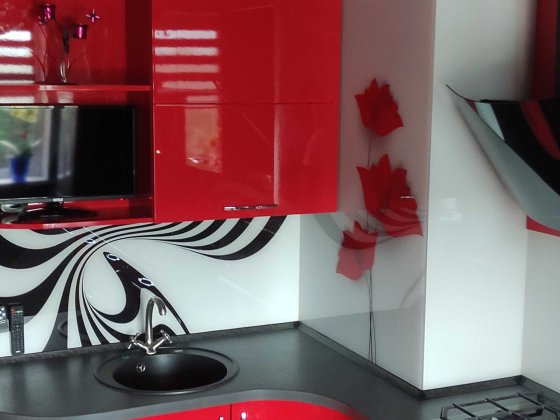 Продам 3-х кімнатну квартиру на 4 м-ні з меблями та побутовою технікою Лозовая