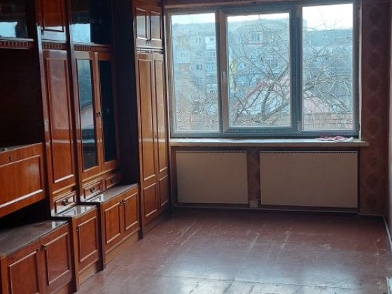 Продається 2- кімнатна квартира вул Свято-Михайлівська Мукачево