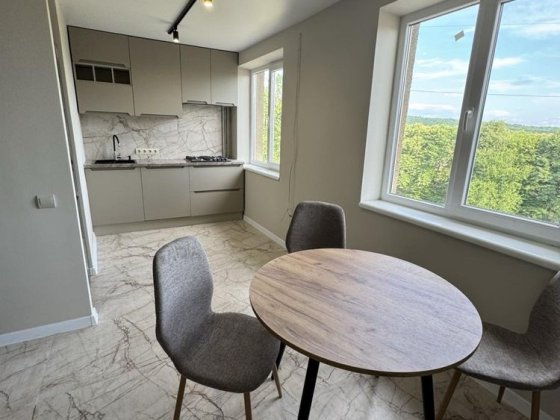 3к кварира вулиця Закарпатська Мукачево