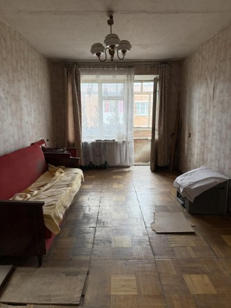 Продаж 3-х кімнатна біля центру під ремонт - фото 1