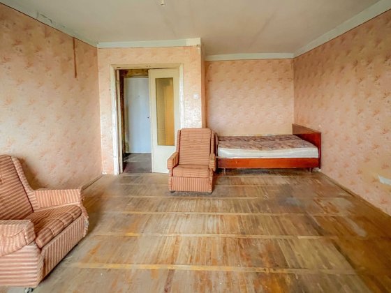 Продається квартира великої площі на 15-му мікрорайоні Нововолынск