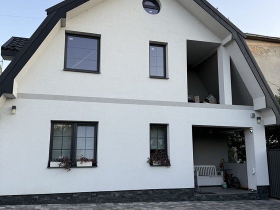 Будинок, напівособняк в центрі міста Мукачеве