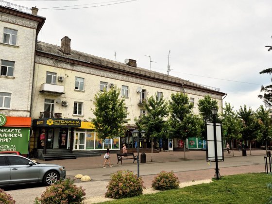 Ціна знижена!!! 2х кімнатна квартира в самому центрі міста Нежин