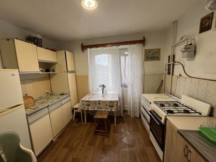 Продам ДВУШКУ 59 квадратів с. Чинадійово - фото 1