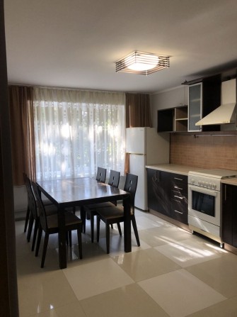 Продаж 5-ти кімнатної квартири - фото 1
