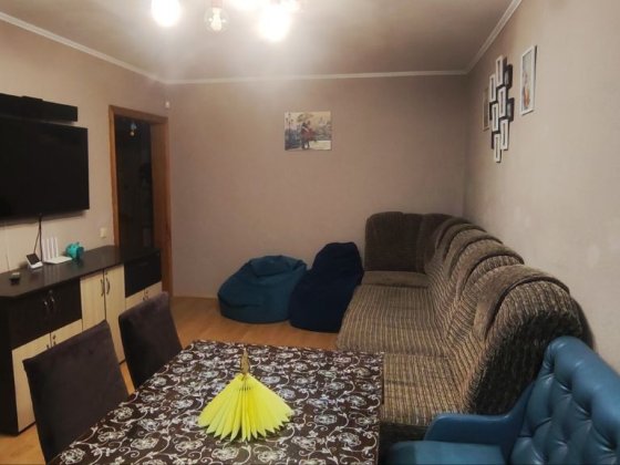 Продам 4-х кімнатну квартиру Павлоград