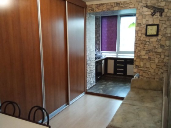 Продається 1 кімнатна+ кладова.Обухівський ключ , квартира 41 кв.м.+ Обухів