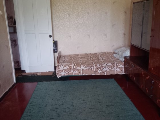 Продам 2 - х кімнатну квартиру Ромны