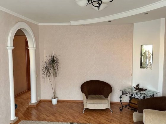 Продам 3-кімнатну квартиру.