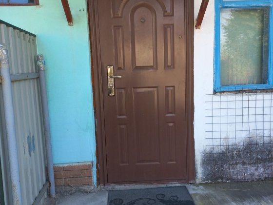 Квартира в будинку барачного типу Славута