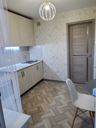 Продам 2 комнатную квартиру - фото 1
