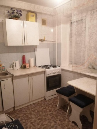 Продаётся 1ком кв. Артёма, Лесной. С ремонтом, мебелью, техникой. - фото 1