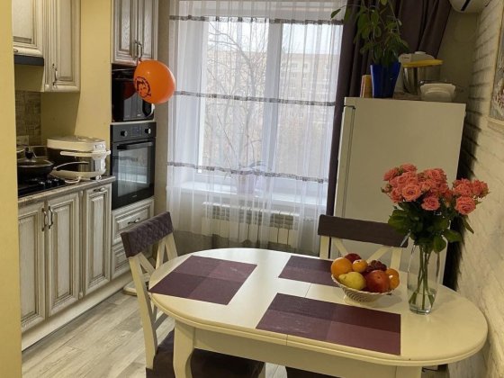 Продаётся просторная 3-комнатная квартира в отличном состоянии! Славянск