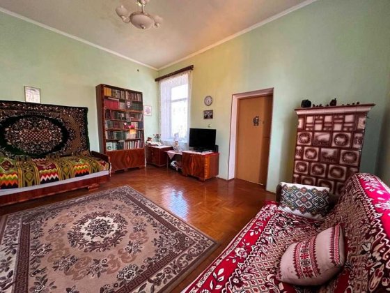 Продається 2 кімнатна квартира у центрі міста Стрый