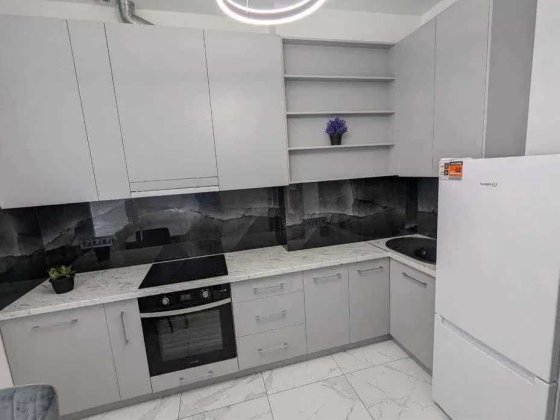 Продам 2-комнатную квартиру Центр 