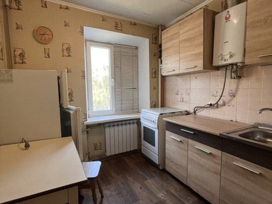 Продается 2-комнатная квартира в Центре Славянск