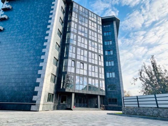 НОВОБУДОВА,ЦЕНТР,панорамні вікна,3-й поверх Умань