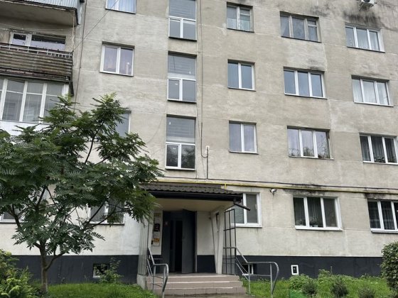 Продається  2 кімнатна квартирв в Трускавці .Під ремонт . Трускавец