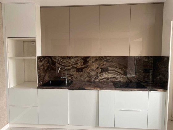 Продаётся 3-х комнатная квартира в центре Славянска. Новый ремонт 