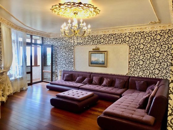 Продається простора 4-х кімнатна квартира Трускавец