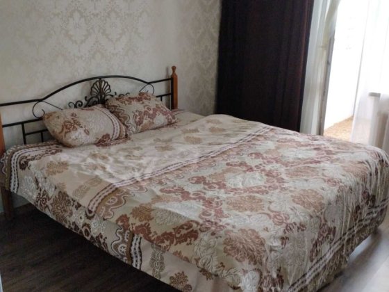 В продаже 2 комнатная квартира .Центр. 