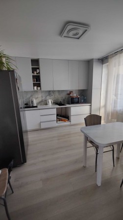 Продаж 2-кімнатної квартири у новобудові з ремонтом | Виставка - фото 1