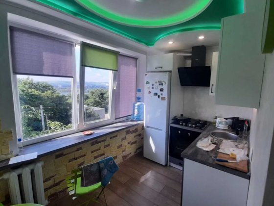 Продается 2-х комнатная квартира на Артема. Славянск 