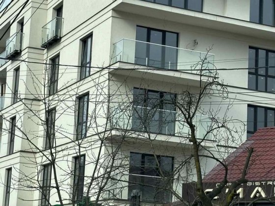 Продам квартиру м.Хуст напроти парка Хуст